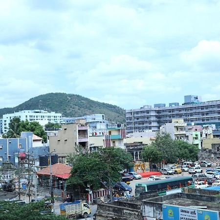 Babu Naidu Residency Apartment Vellore Bagian luar foto